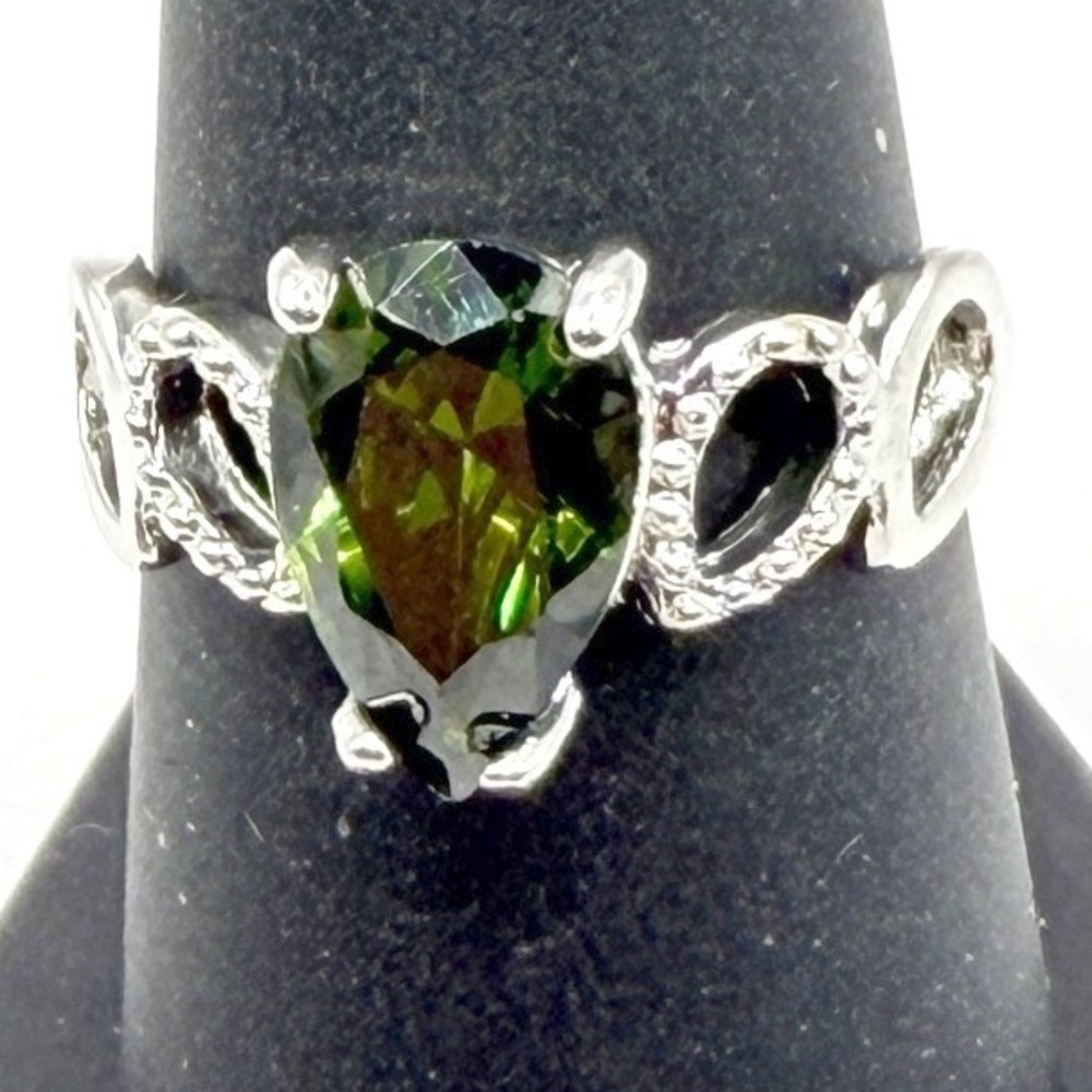 Green Glass Teardrop Ring Stainless Steel Openwork Statement Ring 8.25